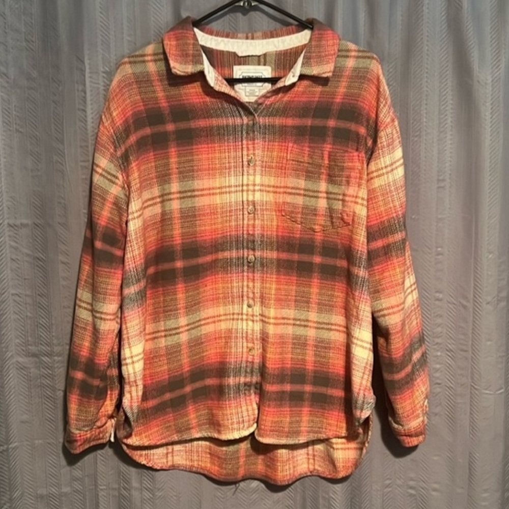 American Eagle Plaid Button Up Top